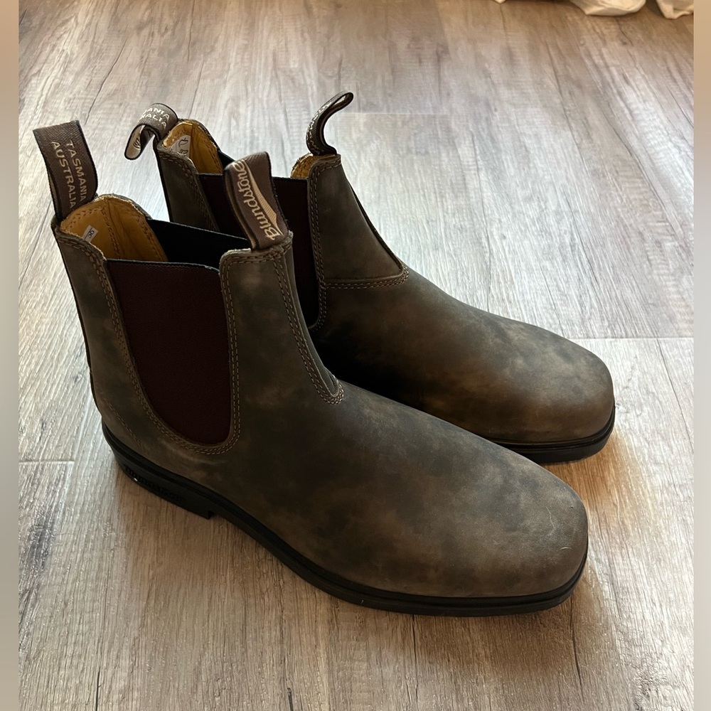 NWT Blundstone 1306 Men’s Chelsea Boots (Rustic Brown)